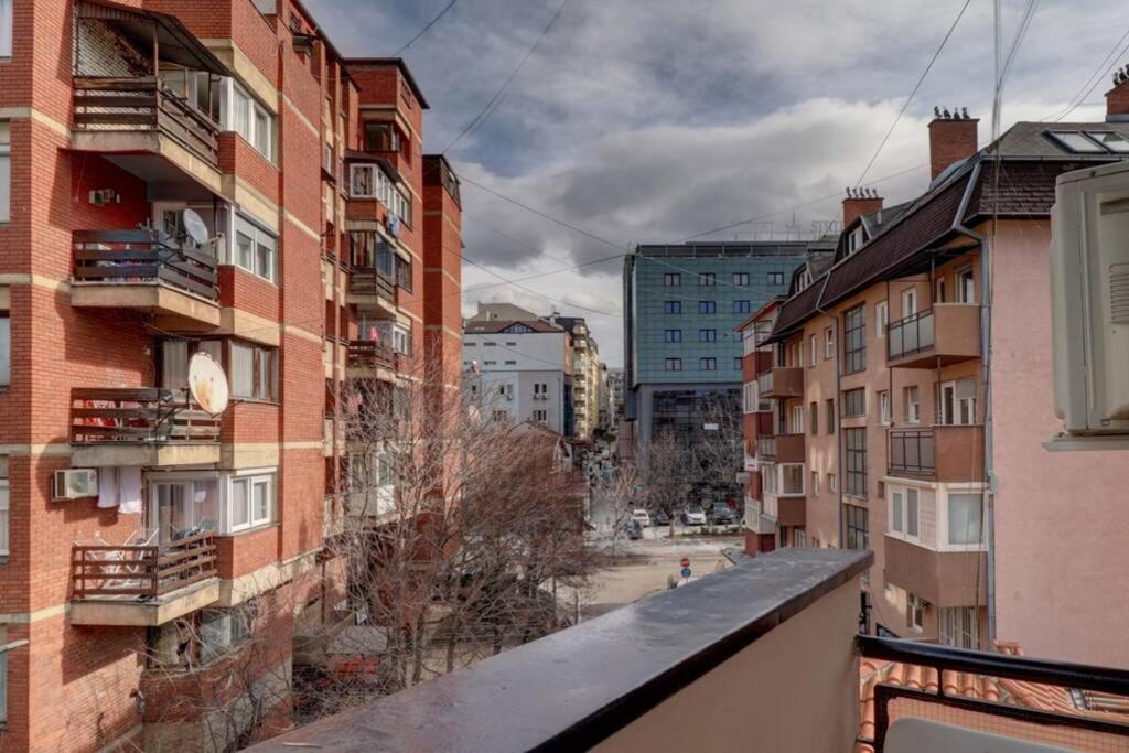 Town Square Apartment Pristina Exterior foto